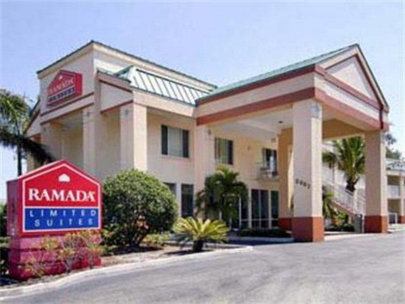 Ramada Limited Clearwater Hotel And Suites Екстер'єр фото